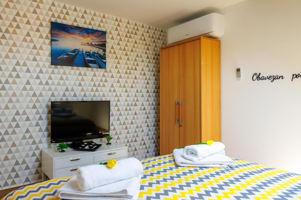 Apartmani Nina Golubac Buitenkant foto